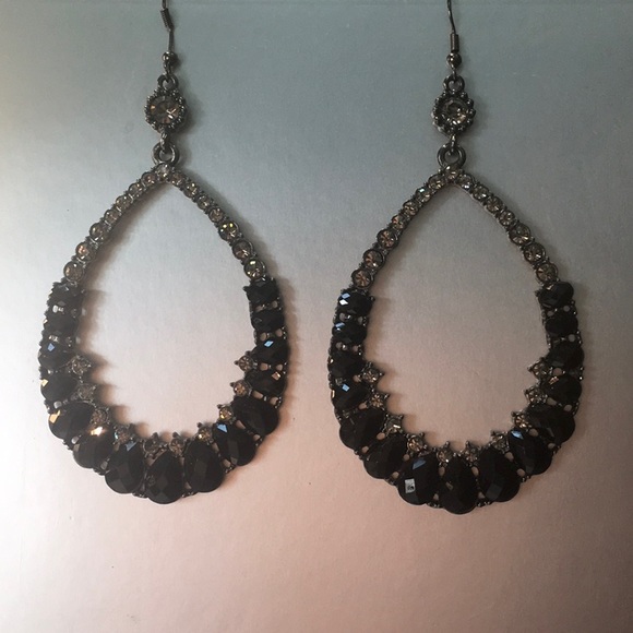Bold black/clear rhinestone hoops 3.5” x 2” size. Silver tone metal.✨✨✨ - Picture 4 of 8